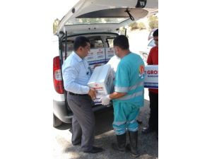 Hayvan Barınağı Personeline Ramazan Yardımı