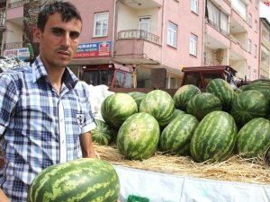 Karpuz satıcılarının yüzü güldü