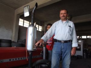 Boğazlıyanlı Mucit Çiftçi Traktörüne Egzozdan Termos Yaptı