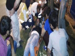 Yayaya Çarpmamak İsterken Ağaça Çarptı: 4 Yaralı