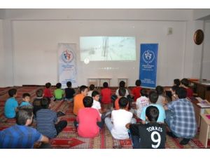 Kur’an Kursu Öğrencilerine Sarıkamış Anlatılıyor