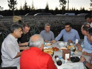 Meram Ailesi İftarda Buluştu