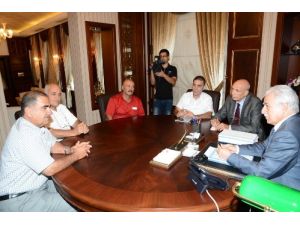 Muhtarlardan Zihni Aldırmaz’a Övgü