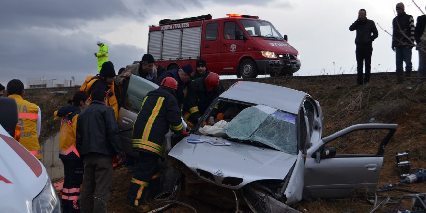 Konya'da otomobil şarampole devrildi: 5 yaralı