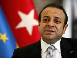 Bağış'tan Şafak Sezer'e moral