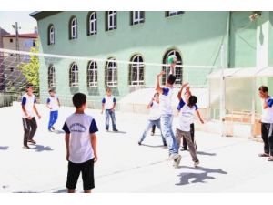 Önce Kur’an-ı Kerim Öğreniyorlar Sonra Da Spor Yapıyorlar