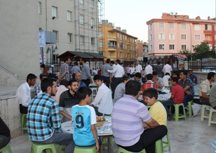 Çalışan Gençlik iftarda buluştu