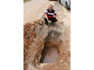 İşyerini Atık Su Basan Esnaf, 20 Gündür Çare Arıyor