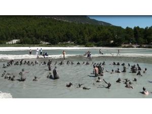 Turistlerin Yeni Eğlencesi Rafting Ve Çamur Banyosu Oldu