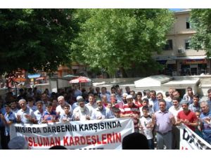 Elbistanlılar, Mısır'da Yaşanan Katliama Tepki Gösterdi