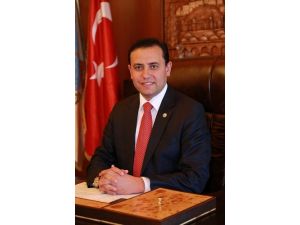 "Muhalefet Partileri, Yeni Anayasaya Fren Oluyor"