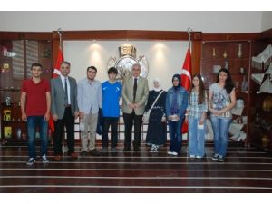 Şahikalı Öğrenciler Vali Çakır’ı Ziyaret Etti