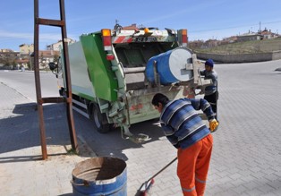 Köylerin çöpleri artık toplanıyor