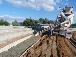 Ağrı Belediyesi'nden Fatih Mahallesi'ne Amfi Tiyatro