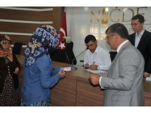 Belediye Başkanı Akdoğan’dan İhtiyaç Sahiplerine Gıda Çeki