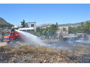 Odunlukta Çıkan Yangın Korkuttu