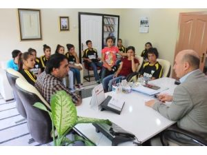 Bayazıt Spor Bayan Futbol Takımı, Erim’i Ziyaret Etti