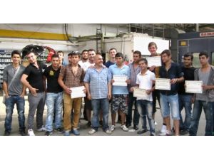 Öğrenciler Almanya’da Bir Ay Otomotiv Eğitimi Aldı