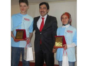 Fem'in Başarısı Akyazı'da Sevinçle Karşılandı