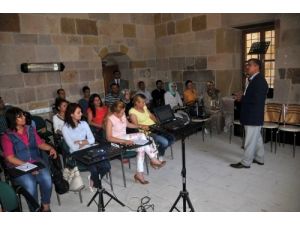 Başkan Akdoğan, Girişimcilik Eğitimi Alanları Ziyaret Etti