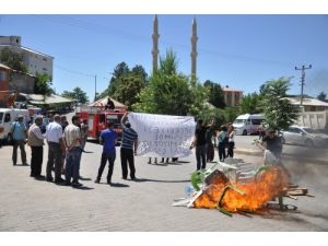 Otogarın Yıkılmasından Mağdur Oldukları Gerekçesiyle Yolu Kapattılar