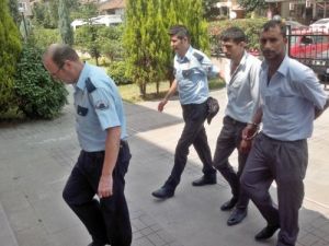 Tren Hattından Kablo Çalmak İsterken Suçüstü Yakalandılar