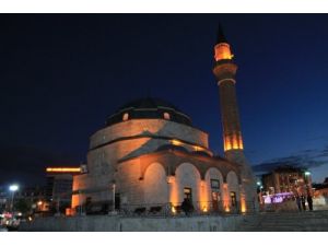 Sivas'ta Oruçlar Arıza Nedeniyle Geç Açıldı