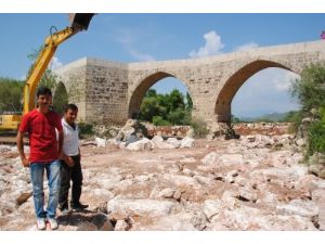 Tarihi Belkıs Köprüsü'nde Restorasyon Başladı