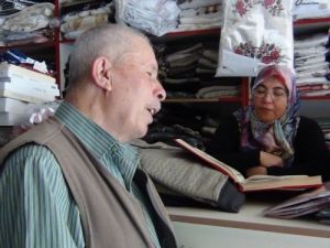 Kaset Dinleyerek Hafız Olan Görme Engelli Katı, Şimdi De Eğitmenlik Yapıyor