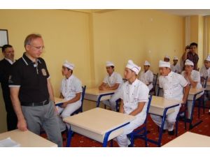 Bitlis’te Risk Grubundaki Geçlere Yönelik 3 Kurs Açıldı