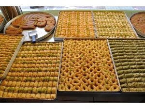 Ramazan Bayramı Öncesi Tatlıcılara Sıkı Denetim