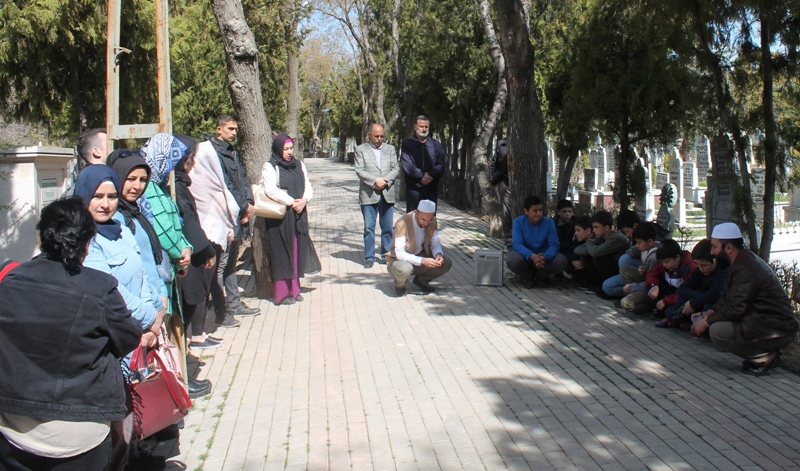 Melike Kuvvet  dualarla anıldı