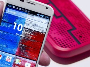 Motorola yeni akıllı telefonu Moto X'i tanıttı