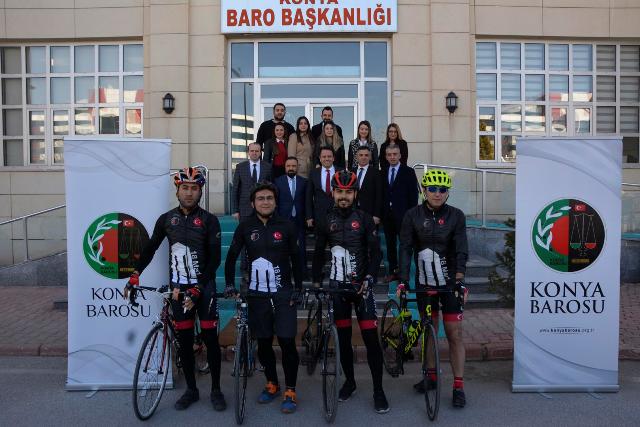 Avukatlar Çanakkale’ye  bisiklet turu düzenledi