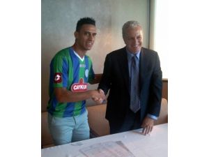 Çaykur Rizespor Ali Adnan İle 5 Yıllık Sözleşme İmzaladı