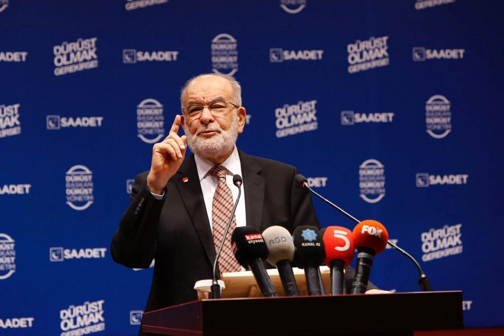 Karamollaoğlu: Ülke satışa çıkarıldı