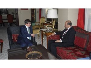 Bakan Davutoğlu, Suriye Ulusal Konseyi Başkanı'yla Görüştü