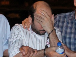 Konya’da saçı olmayan şüpheli peruklu sahte kimlikle dolandırdı