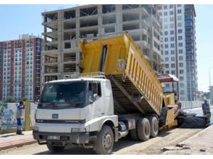 Kocasinan Belediyesi Sümer Mahallesi'nin Yollarını Asfaltlıyor