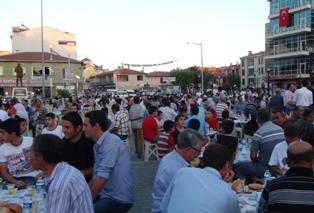 Cihanbeyli halkı iftarda buluştu