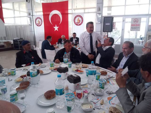 Başkan Mehmet Tutal, muhtarlarla buluştu 