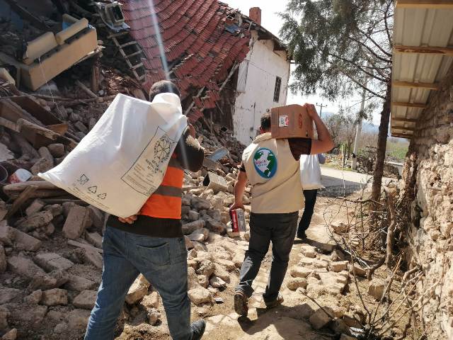 Konya’dan deprem bölgesine yardım