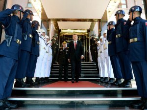Yüksek Askeri Şura'ya damga vuran fotoğraf