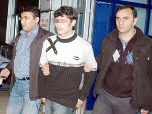 Nasihat veren ağabeyini bıçakladı