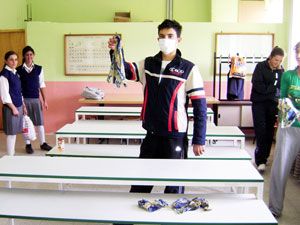 Halkapınar'da öğrenciler sınıflarını temizledi