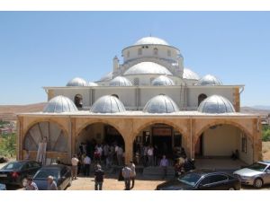 Eyüp Sultan Camii İbadete Açıldı