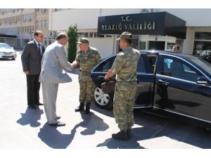 Korgeneral Akbaş, Vali Erol’u Ziyaret Etti