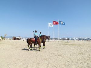 Atlı Jandarmalar Plajlarda Görev Başlayınca Hırsızlıklar Azaldı