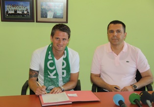 Torku Konyaspor Thorvaldsson'a imzayı attırdı