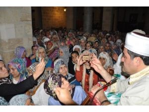 Sakal-ı Şerifi Görmek İsteyen Tarsuslular Ulu Cami'ye Akın Etti